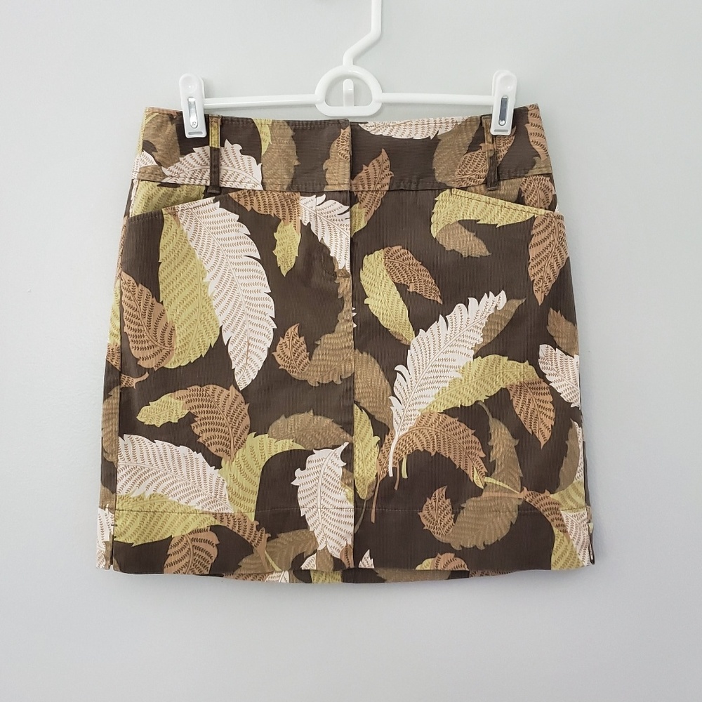 LOFT petite skirt tan cream feather design 2P